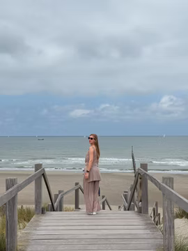 Святкували день народження подруги у бельгійському містечку Ніупорт.