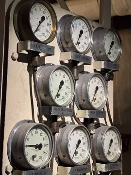 Фрагмент машинного відділення британського крейсера HMS Belfast, що брав участь у боях Другої світової.