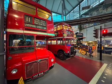 Лондонський транспортний музей. Відвідати його теж було давньою мрією, що нарешті вдалося здійснити.